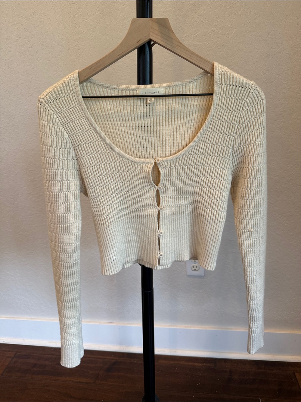 La Hearts Cream Ribbed Scoop-Neck Cropped Cardigan